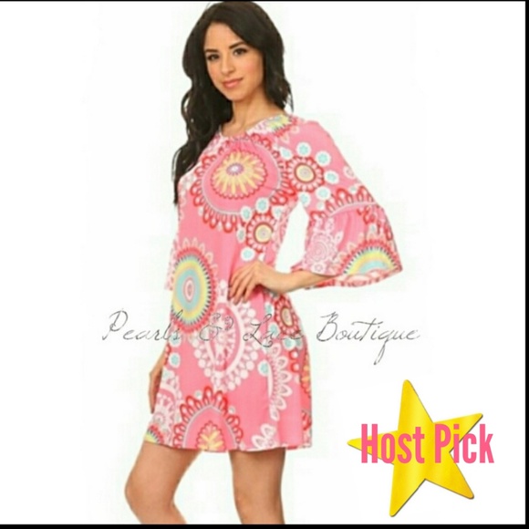 Boutique Dresses & Skirts - Host Pick 🎉 Pink Floral Dress/Tunic